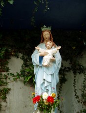 Marie dans le village de Montgaillard