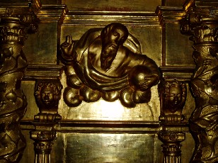 Dieu le P�re au centre du Tabernacle